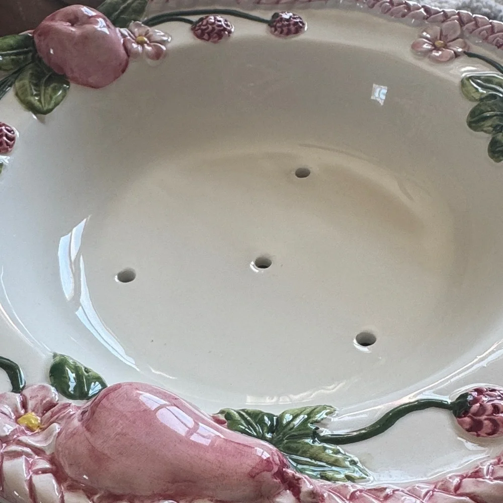 Vintage Italian frutta Fresca  fruit strainer bowl - Pink and Green